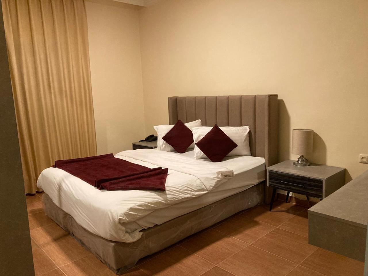 Uptown Hotel Apartment Amã Exterior foto